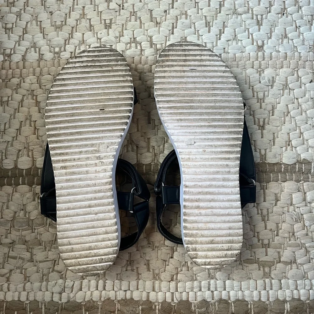 Pierre Dumas Sandals - Picture 3 of 3